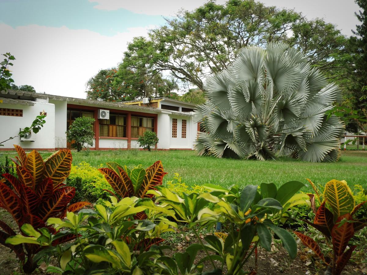 Imca Hotel Buga Exterior photo